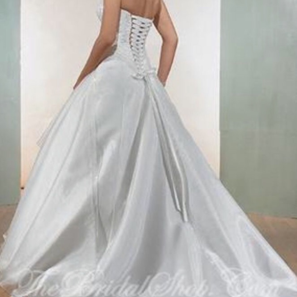 Maggie Sottero White Strapless A Line Dress, Size 0